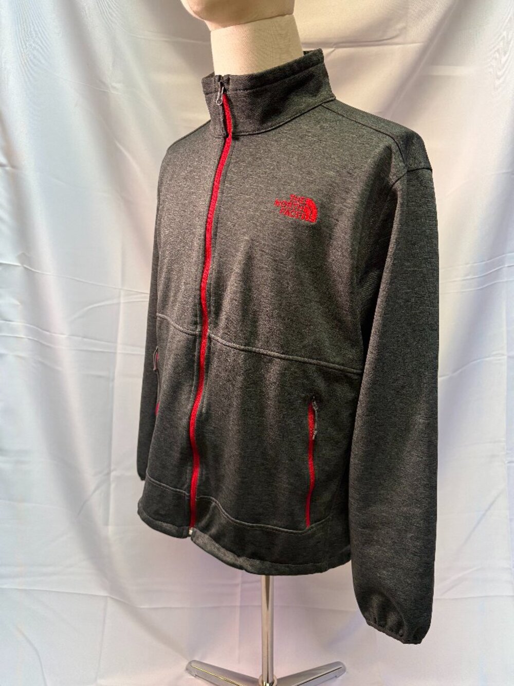 The North Face Men’s XL Gray Red Full Zip Stretch Performance Jacket SP14